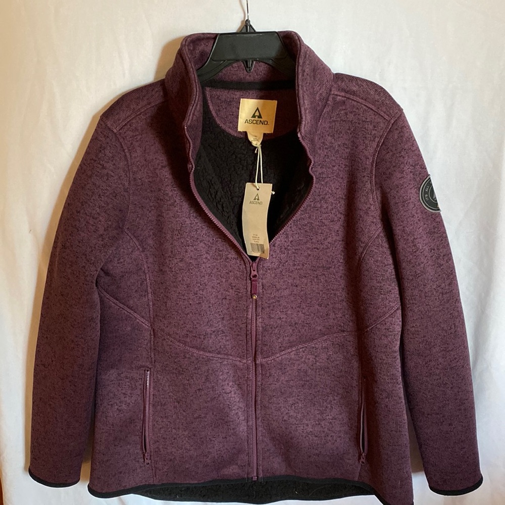 Ascend jacket women’s size XL color eggplant